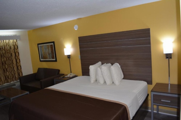 Southern Inn Lumberton image 26