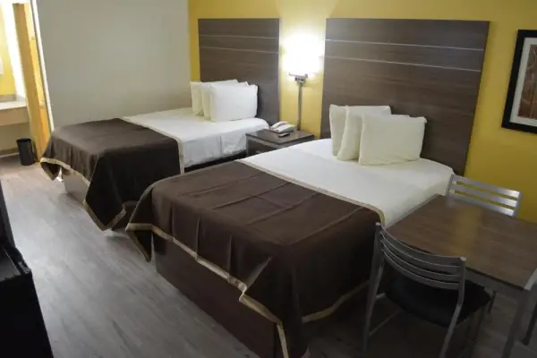 Southern Inn Lumberton 10